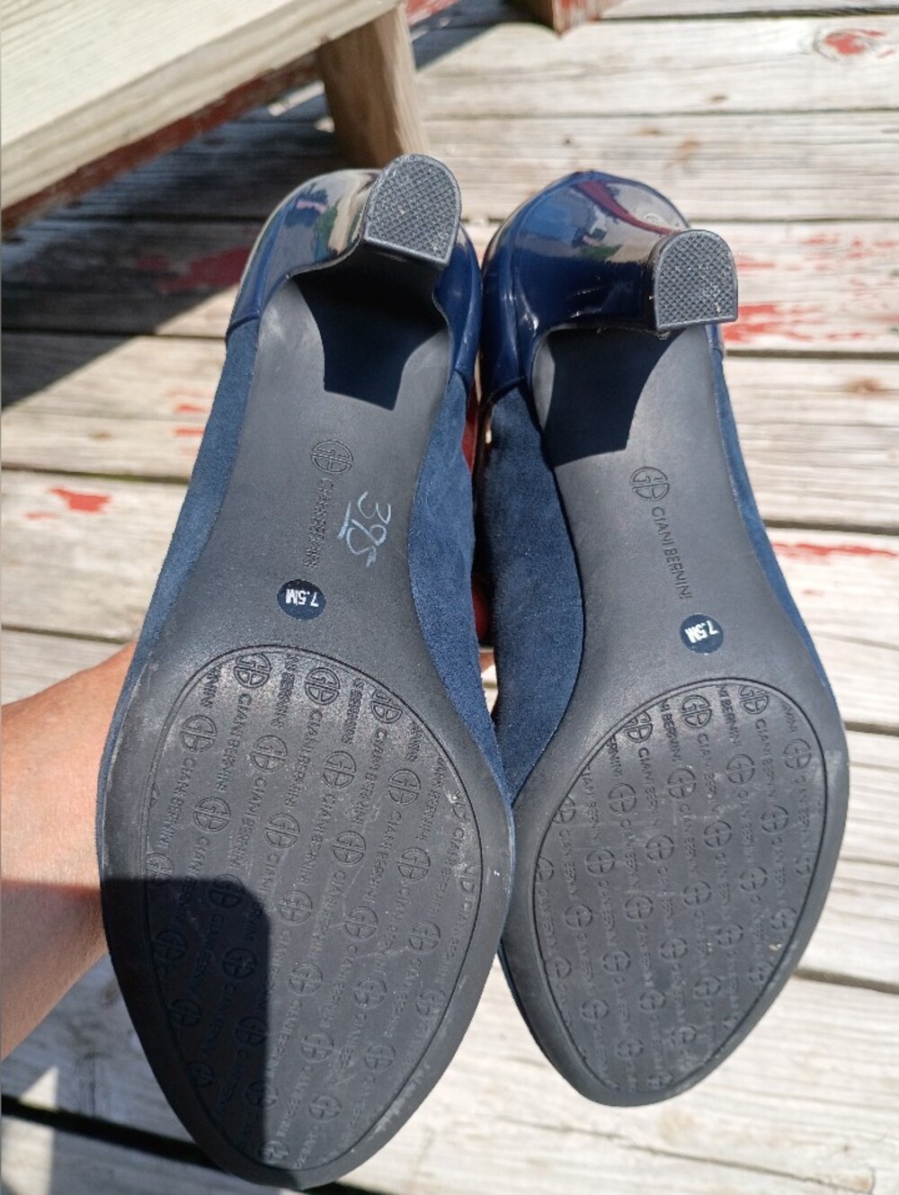 Giani Bernini Women's Slip on Pumps Navy Blue Suede upper Sz 7.5 M - Picture 7 of 14